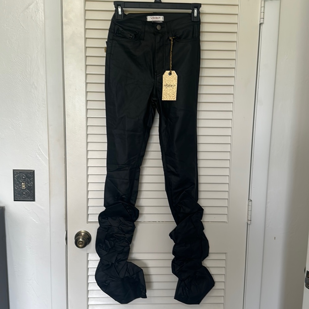 Vibrant MIU-S-Black Scrunch Up Bootcut Stretch Vegan leather Pant. Style: P1733